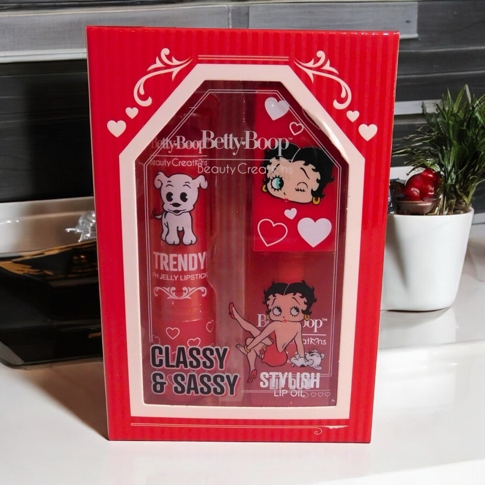 BETTY BOOP "CLASSY & SASSY" LIP DUO